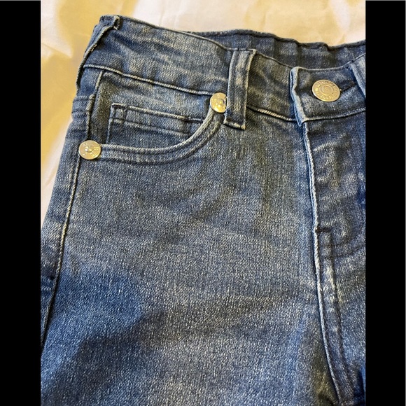 True Religion 2 Pc Geno Relaxed Stretch Denim Shorts and Palm Tree tee shirt NWT - Picture 4 of 12